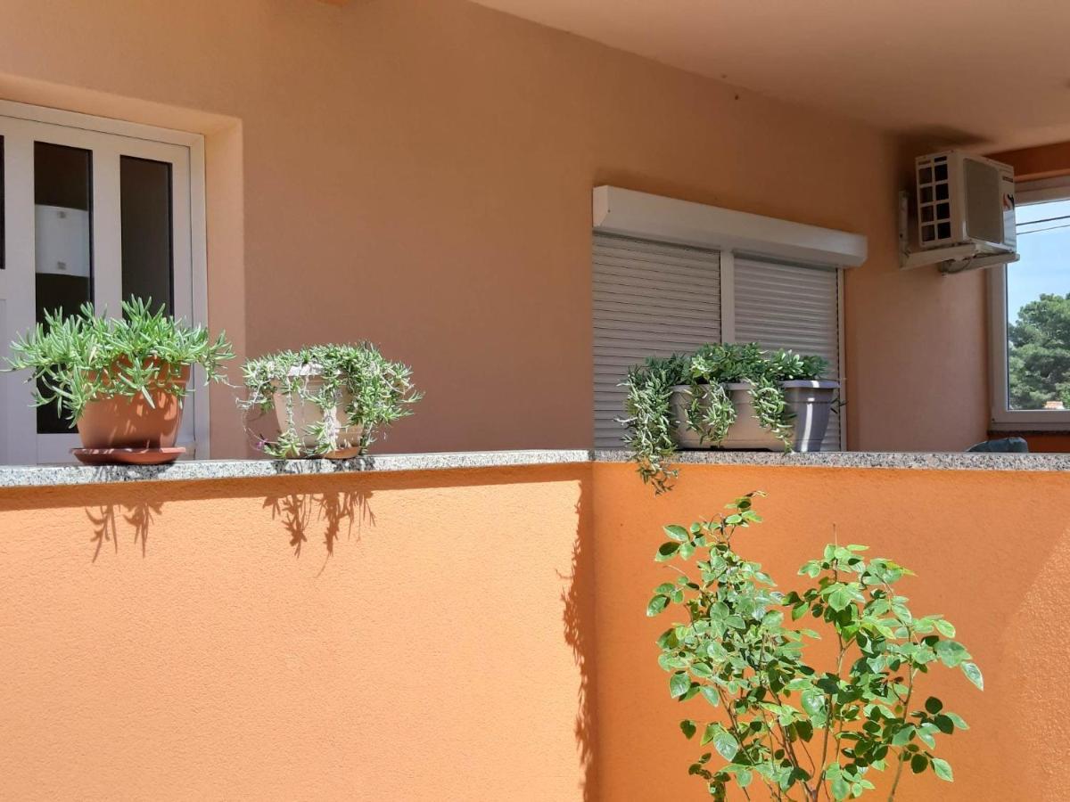 Apartman Dora Sukošan Kültér fotó